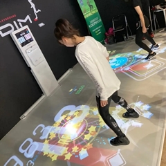 Kids play DIDIM digital play floor